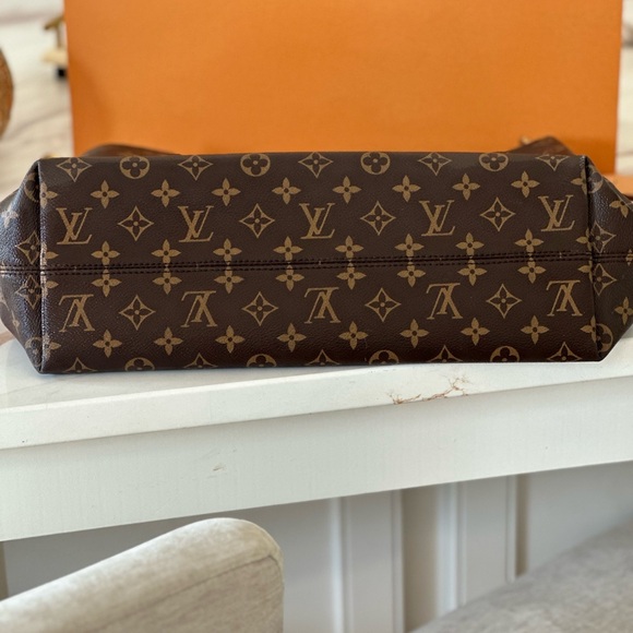 Authentic Louis Vuitton Graceful MM with pink lining 🌸👜💕 - Picture 6 of 15